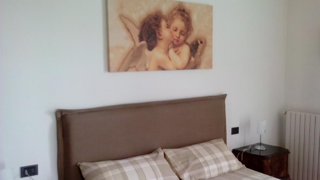 Crespi House Bed & Breakfast Parabiago Oda fotoğraf