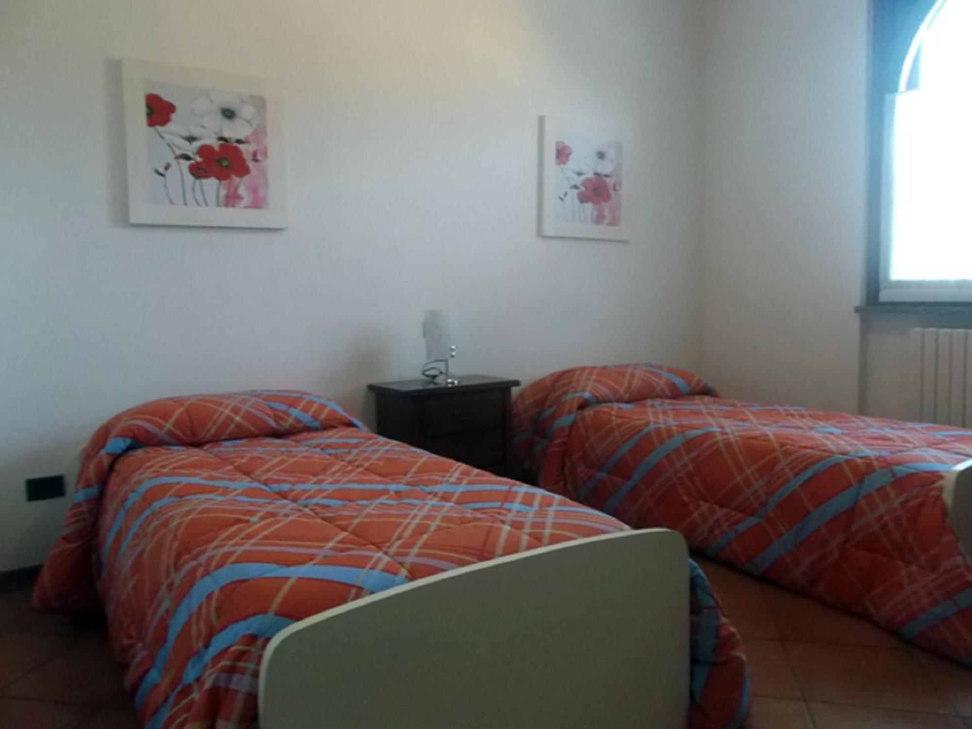 Crespi House Bed & Breakfast Parabiago Oda fotoğraf